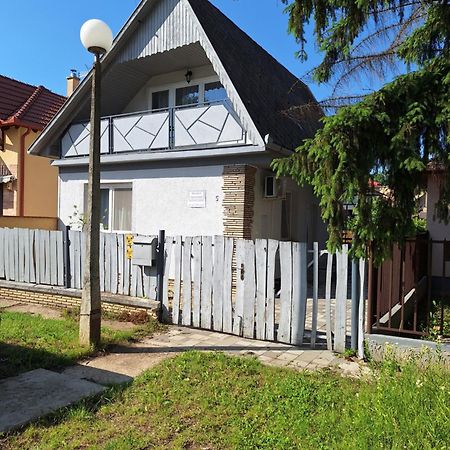 Nikolett Apartman Hajdúszoboszló Εξωτερικό φωτογραφία