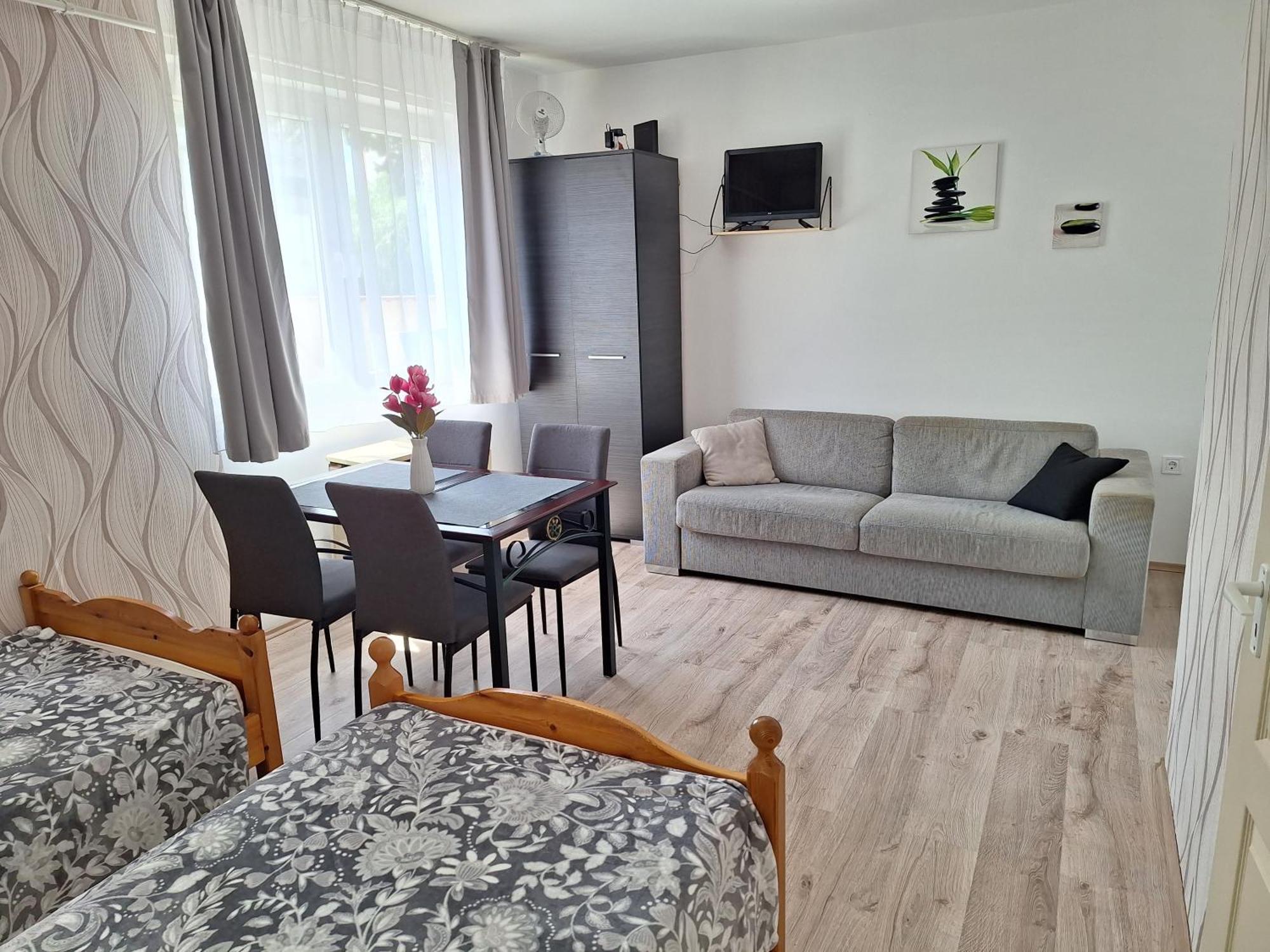 Nikolett Apartman Hajdúszoboszló Εξωτερικό φωτογραφία